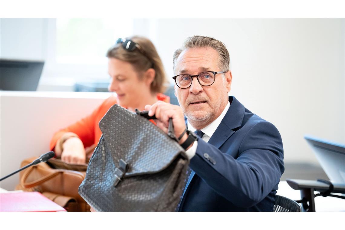 Der einst frühere FPÖ-Chef Strache bestreitet die Vorwürfe.