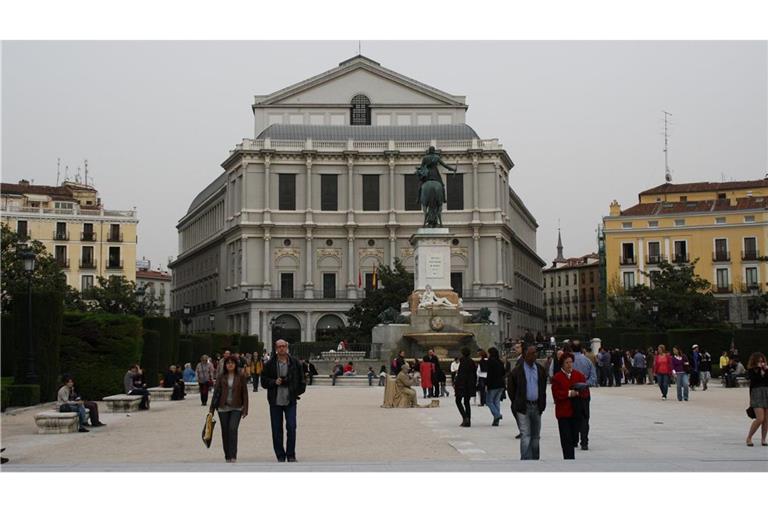 Der Einsturz geschah unweit des Madrider Opernhauses Teatro Real. (Archivfoto)