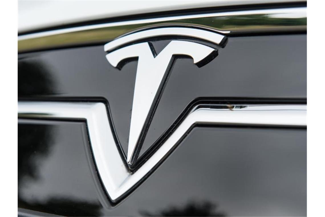 Der Elektroautobauer Tesla geht juristisch gegen die US-Strafzöllen auf Importe aus China vor. Foto: picture alliance / dpa