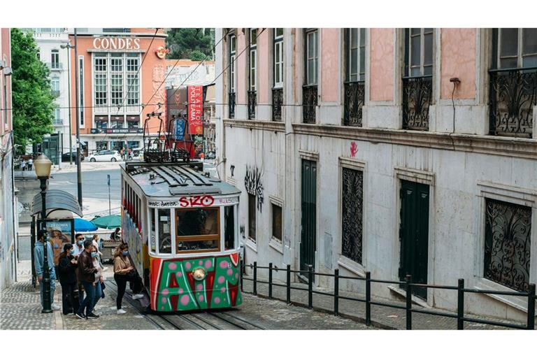 Der "Elevador da Gloria" ist eine von drei Stadtseilbahnen in Lissabon. (Archivfoto)
