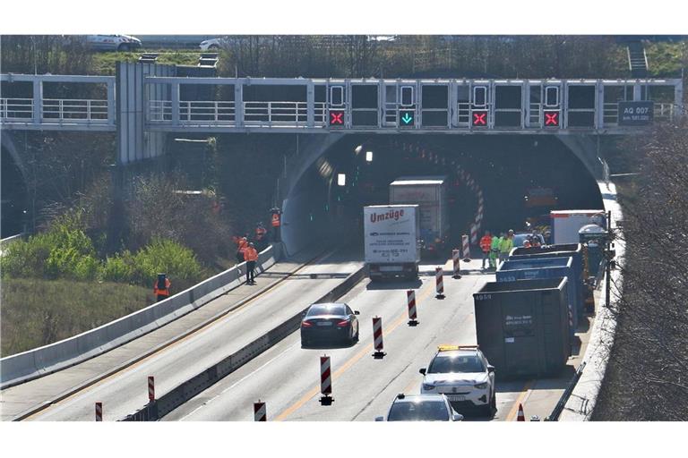 Der Engelbergtunnel ist einer der wichtigsten Autobahntunnel in Baden-Württemberg mit bis zu 140.000 Fahrzeugen pro Tag (Archivfoto).