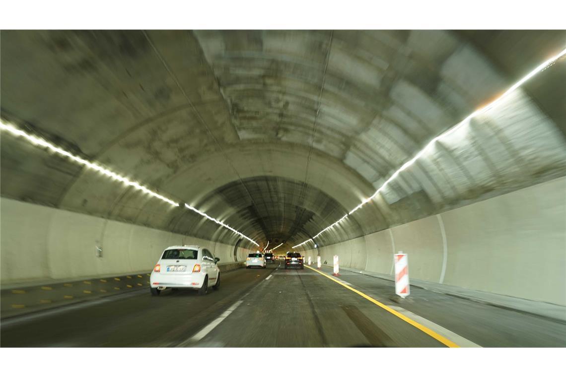 Der Engelbergtunnel ist einer der wichtigsten Autobahntunnel in Baden-Württemberg mit bis zu 140.000 Fahrzeugen pro Tag.