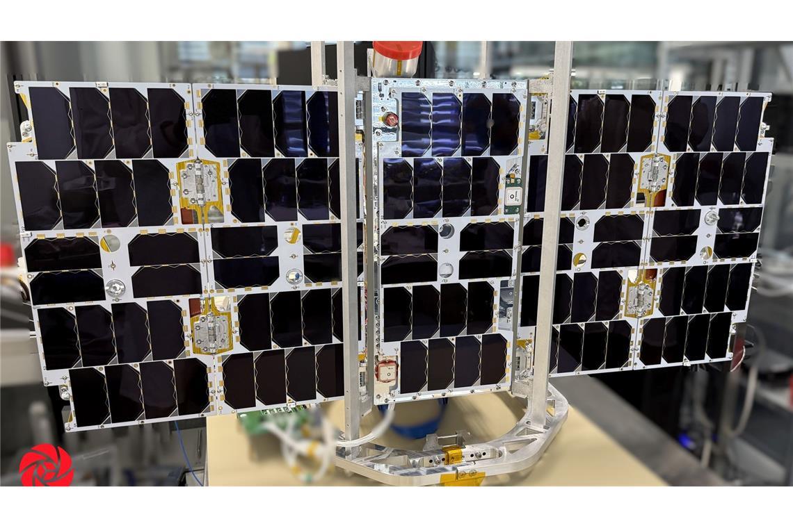 Der erste neue Empfänger des Tierbeobachtungsprojekts "Icarus" ist ins All geflogen.