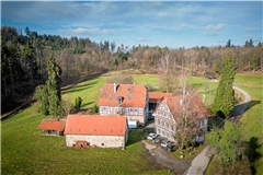 Der Eschelhof erfreut sich schon jetzt bei Hochzeitsfeiern großer Beliebtheit. Zukünftig soll man sich dort auch trauen lassen können.  Archivfoto: Alexander Becher
