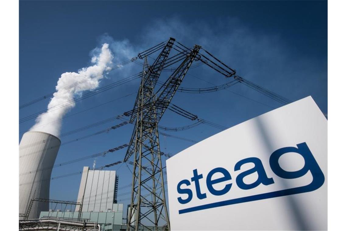 Der Essener Kraftwerksbetreiber Steag will rund 1000 seiner 3500 Arbeitsplätze in Deutschland abbauen. Foto: Bernd Thissen/dpa