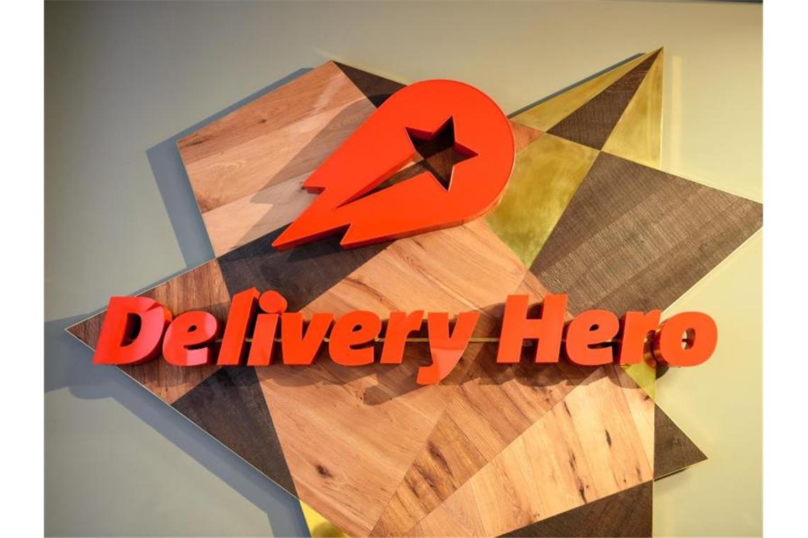 Der Essenslieferdienst Delivery Hero hat im Jahr 2019 nur dank des Verkaufs seines Deutschlandgeschäfts einen Gewinn eingefahren. Foto: Jens Kalaene/dpa-Zentralbild/dpa