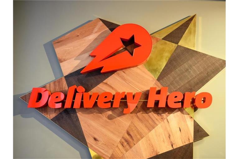 Der Essenslieferdienst Delivery Hero hat im Jahr 2019 nur dank des Verkaufs seines Deutschlandgeschäfts einen Gewinn eingefahren. Foto: Jens Kalaene/dpa-Zentralbild/dpa