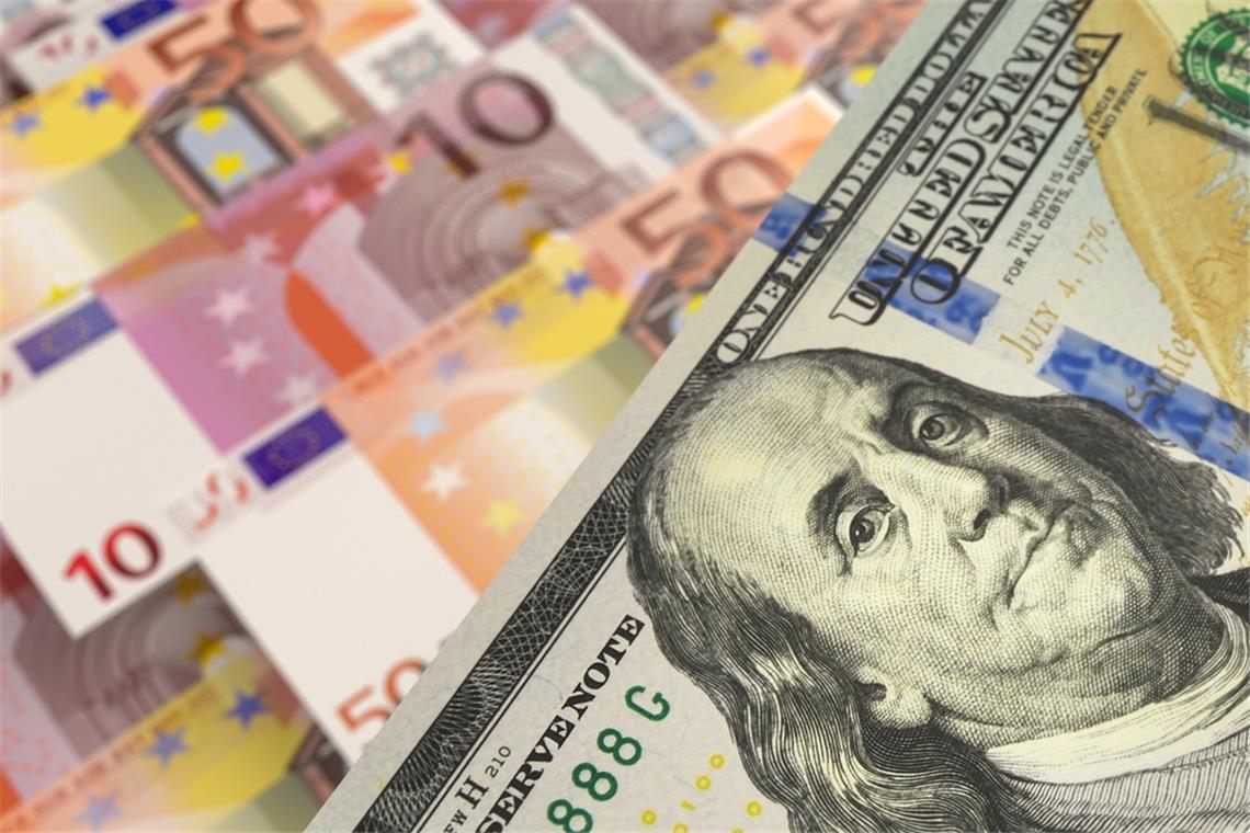 Warum steigt der Euro heute? Der Euro legt spürbar zu. Doch was steckt hinter dem plötzlichen Kursanstieg zum Wochenstart? Das ist der Grund für die Bewegung am Devisenmarkt.