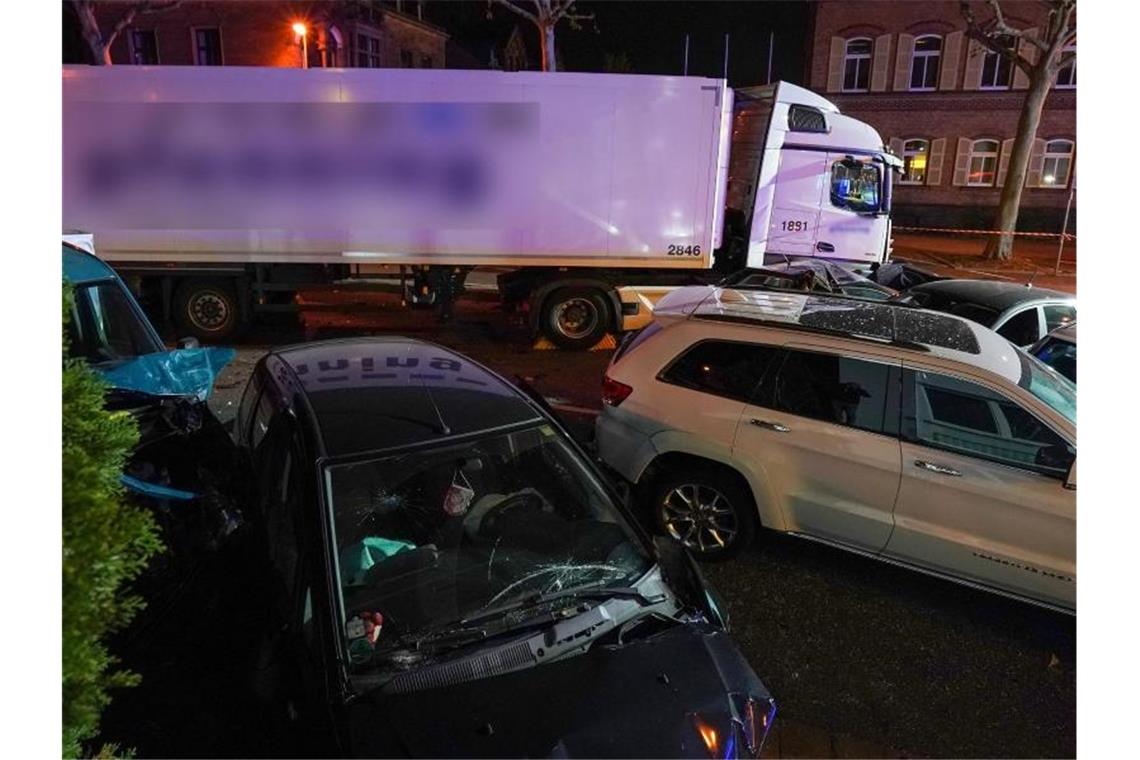 Der Fahrer des gestohlenen Lastwagens war bisher mit Drogendelikten und Gewaltkriminalität aufgefallen. Foto: Thorsten Wagner/dpa