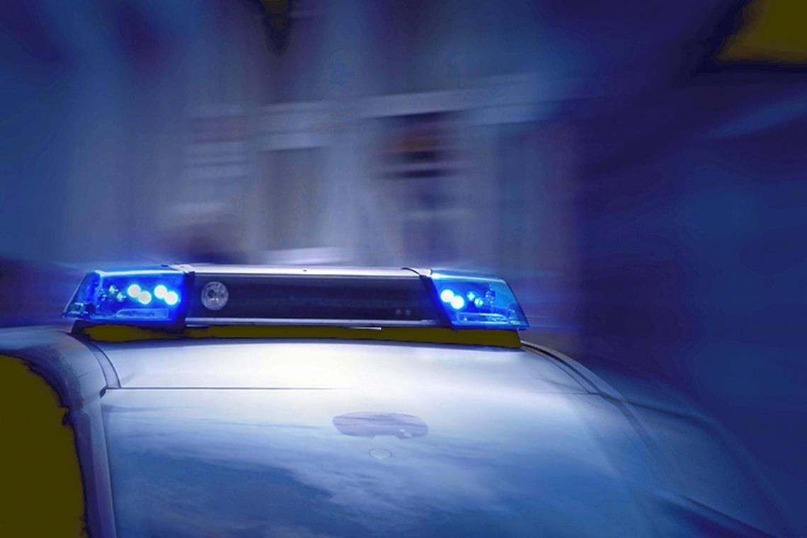 Unfall nach Verfolgungsjagd mit der Polizei Der Fahrer hatte keine Fahrerlaubnis und stand unter Drogeneinfluss. Symbolfoto: Pattilabelle/stock.adobe.com