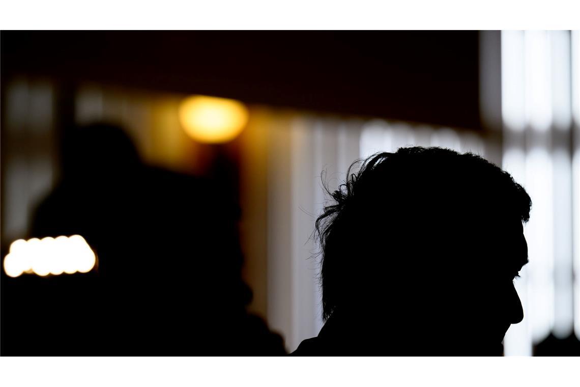 Der Fahrer räumt eine tödliche Fahrlässigkeit ein.