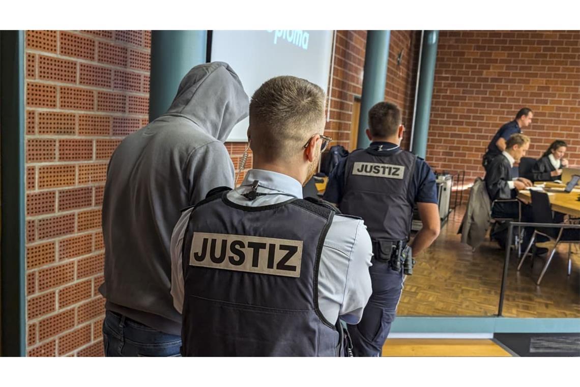 Der Fall des Erziehers, der Missbrauchsfälle in VS gestanden hat, zieht weite Kreise.