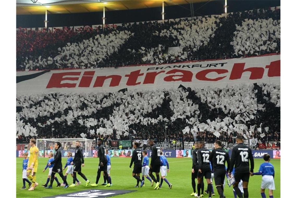 Das bringt die Fußball-Woche: Königsklasse und SGE-Topspiel Der FC Arsenal lernt in der Europa League die besondere Atmosphäre in Frankfurt kennen. Foto: Arne Dedert