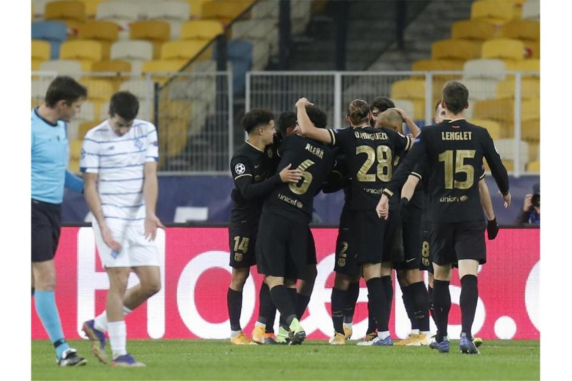 Chelsea, Sevilla, Barca und Juventus im Achtelfinale Der FC Barcelona setzte sich locker bei Dynamo Kiew durch. Foto: Efrem Lukatsky/AP/dpa
