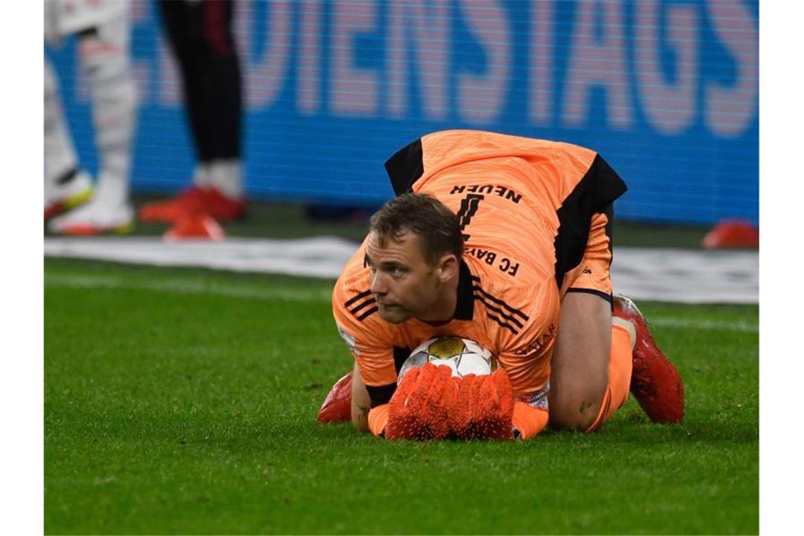 Der FC Bayern München muss gegen Köln auf Torwart Manuel Neuer verzichten. Foto: Bernd Thissen/dpa