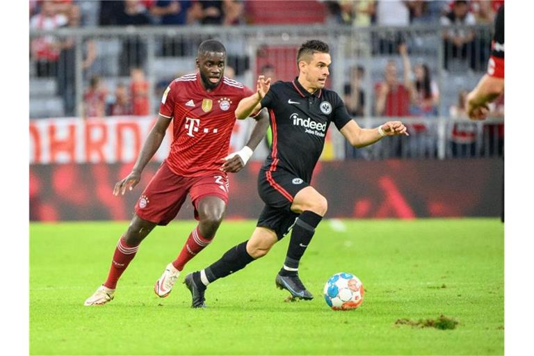 Der FC Bayern will für die 1:2-Hinspielniederlage gegen die Eintracht Revanche nehmen. Foto: Matthias Balk/dpa
