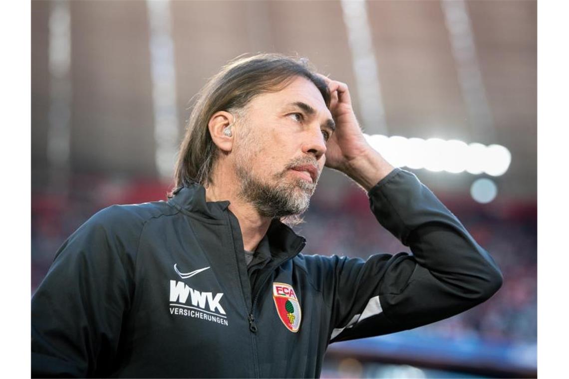 Der FC Augsburg stellte Trainer Martin Schmidt frei. Foto: Matthias Balk/dpa