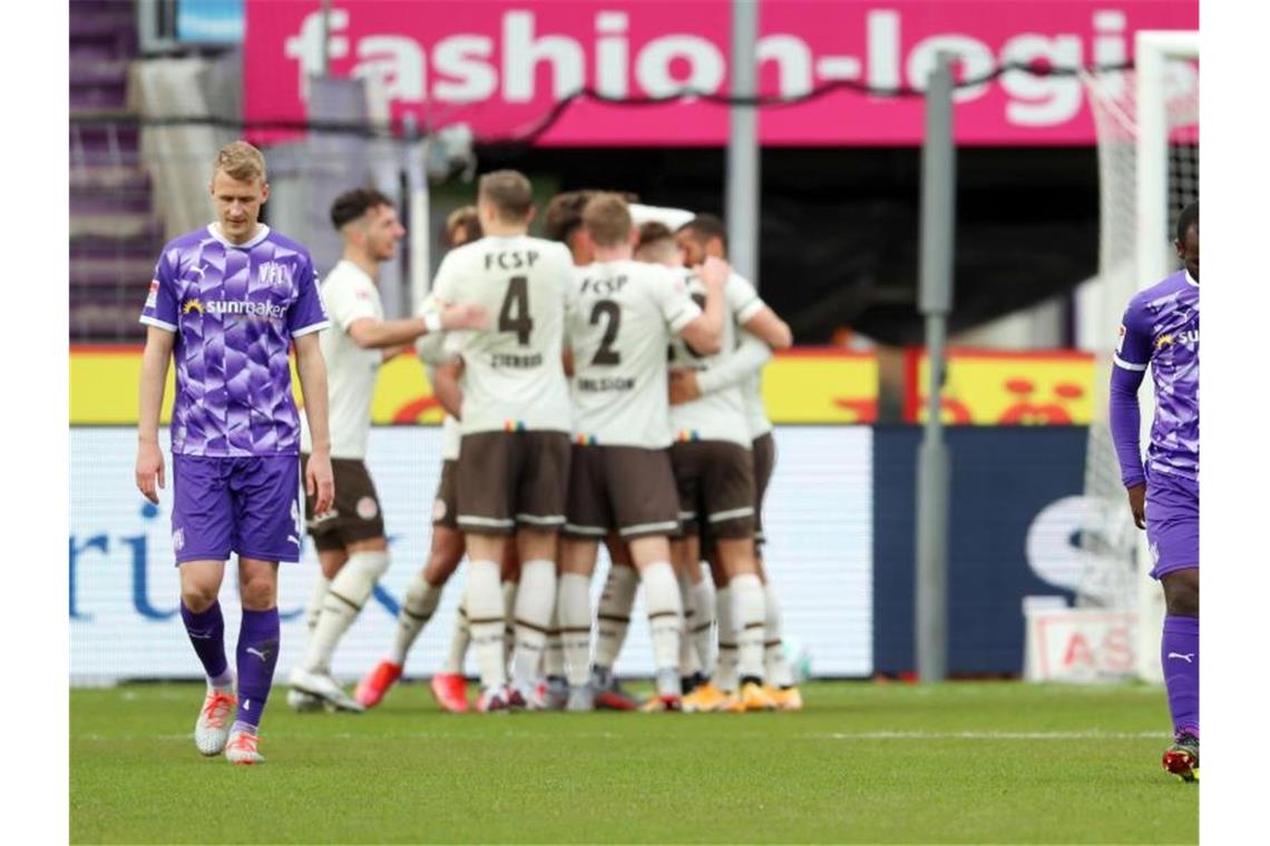 Der FC St. Pauli nahm drei wichtige Punkte aus Osnabrück mit nach Hamburg. Foto: Friso Gentsch/dpa