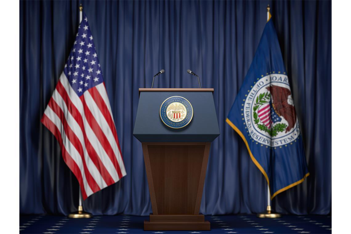 FED Zinsentscheid Uhrzeit - Wann die US-Notenbank heute entscheidet Der Fed-Zinsentscheid am 17. September 2025 steht an. Uhrzeit, Erwartungen und mögliche Auswirkungen auf Märkte und Anleger im Überblick.