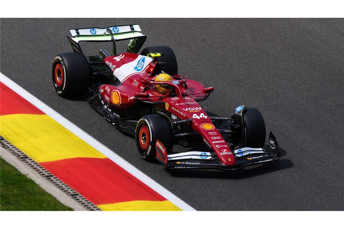 Hamilton im Ferrari unter Druck: Der Kampf gegen sich selbst Der Ferrari funktioniert noch nicht so, wie Hamilton das will.
