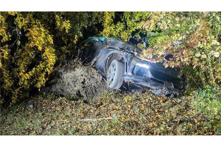 Der Ferrari wurde bei dem Unfall völlig zerstört.