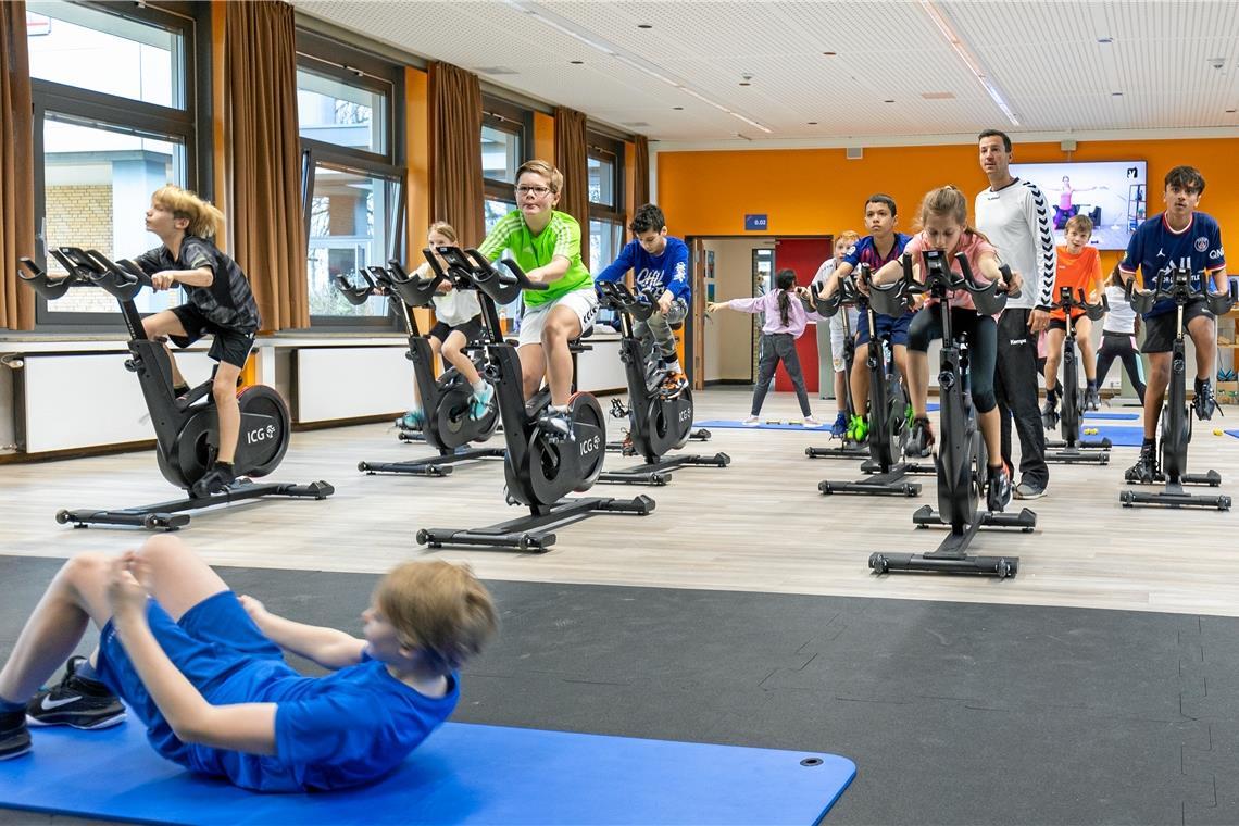 Max-Born-Gymnasium Backnang: Bewegung im Unterricht regt den Geist an Der Fitnessraum ist nur ein Teil des Sportkonzepts des Max-Born-Gymnasiums.