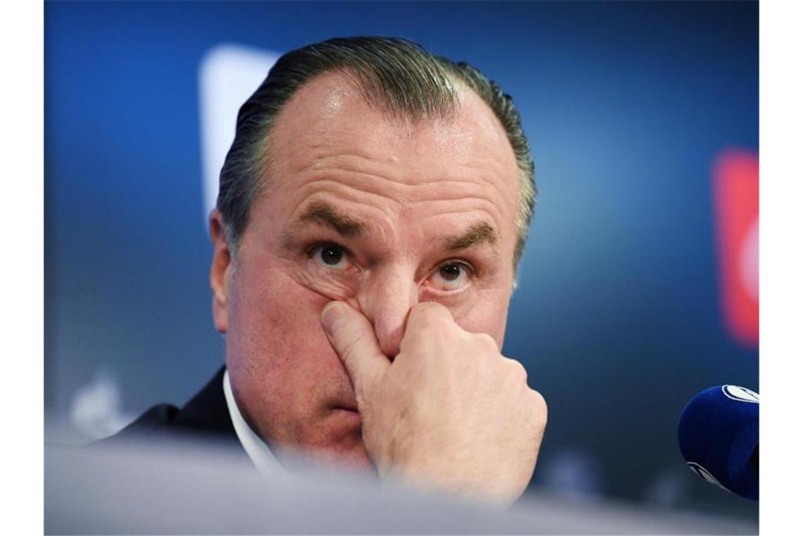 Tönnies entschuldigt sich für Äußerung über Afrikaner Der Fleischproduzent und Schalke- 04-Aufsichtsratschef Clemens Tönnies hat sich für eine Äußerung über den angeblichen Zusammenhang von Energieversorgung, Klimawandel und Überbevölkerung in Afrika entschuldigt. Foto: Ina Fassbender