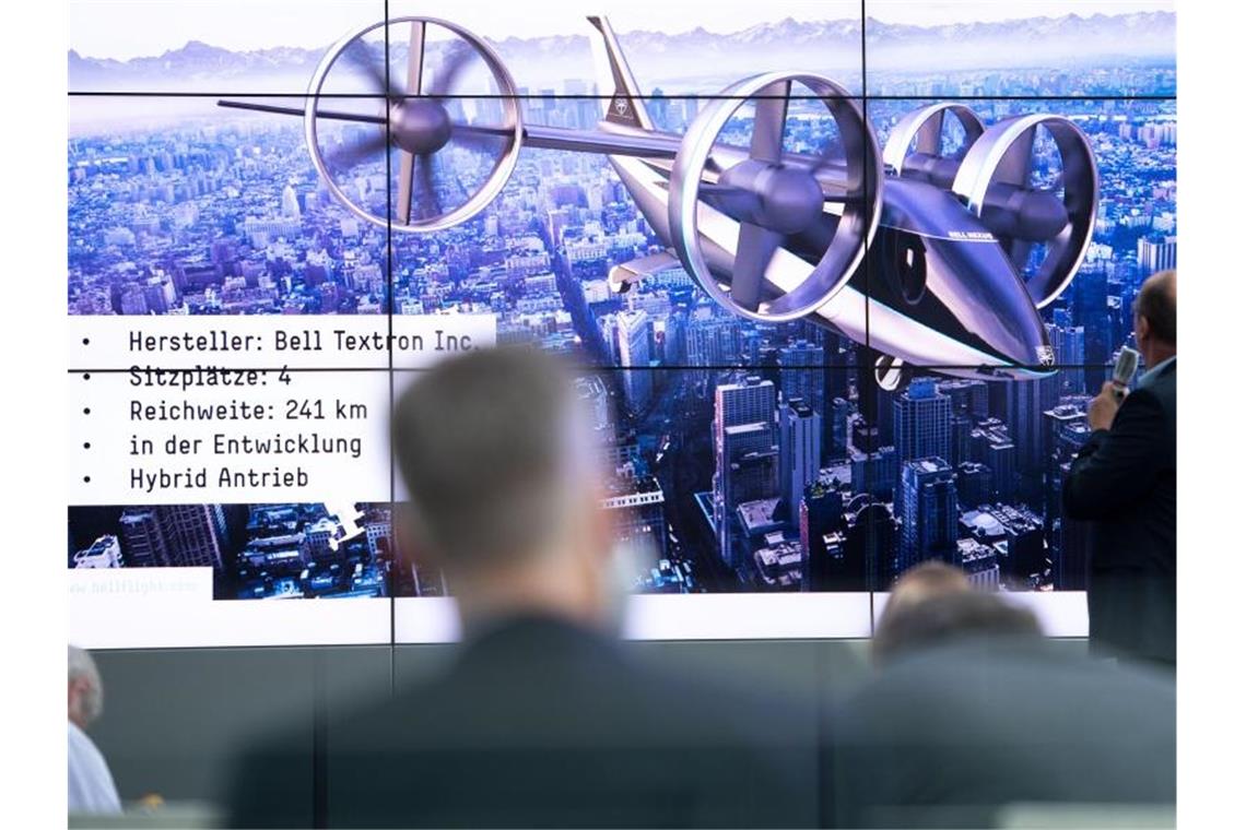 Kölner Airport könnte Flugtaxi-Startplatz werden Der Flughafen Köln/Bonn hat eine technische Machbarkeitsstudie zum Einsatz bemannter Flugtaxen am Flughafen vorgestellt. Foto: Marius Becker/dpa