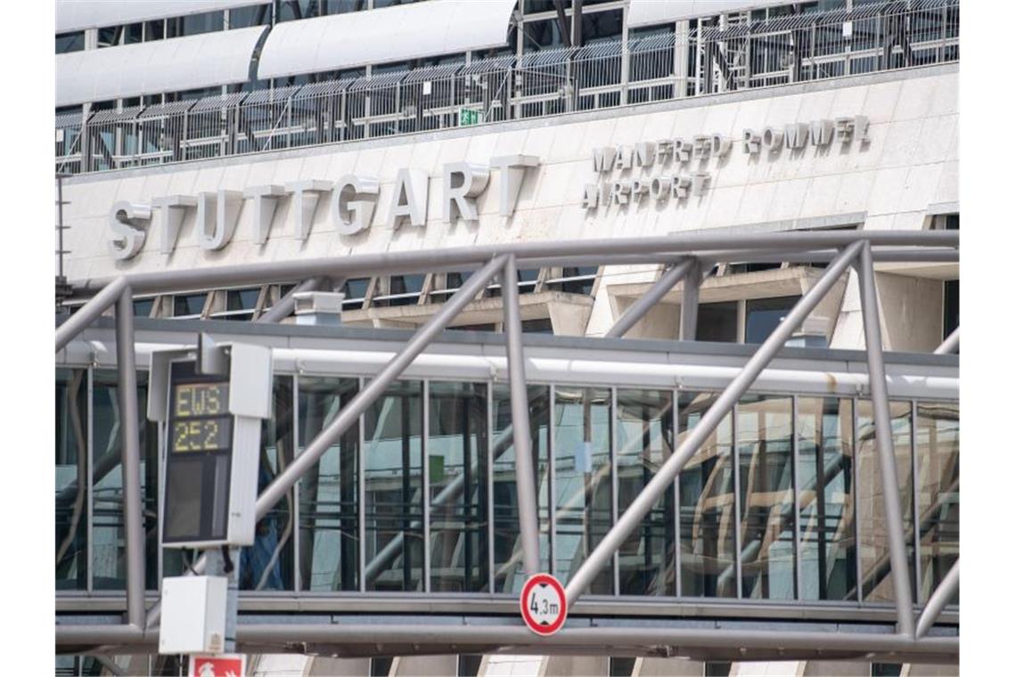 Stuttgarter Flughafen zieht erste Corona-Bilanz Der Flughafen Stuttgart. Foto: Sebastian Gollnow/dpa/Archivbild