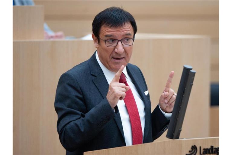 Der Fraktionsvorsitzende der CDU im Landtag von Baden Württemberg, Wolfgang Reinhart. Foto: Gregor Bauernfeind/dpa