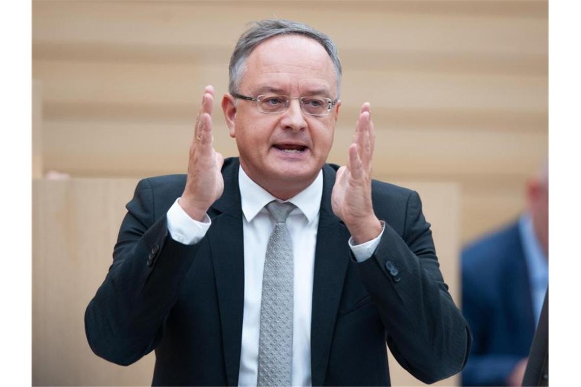 Der Fraktionsvorsitzende der SPD im Landtag von Baden Württemberg, Andreas Stoch. Foto: Gregor Bauernfeind/dpa/Archivbild