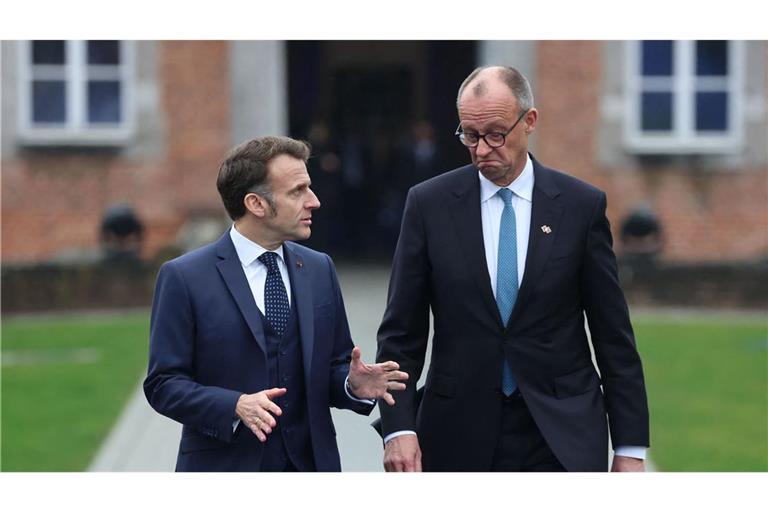 Der französische Präsident Emmanuel Macron (links) und der deutsche Bundeskanzler Friedrich Merz beim EU-Gipfel im Schloss Alden Biesen in Belgien.
