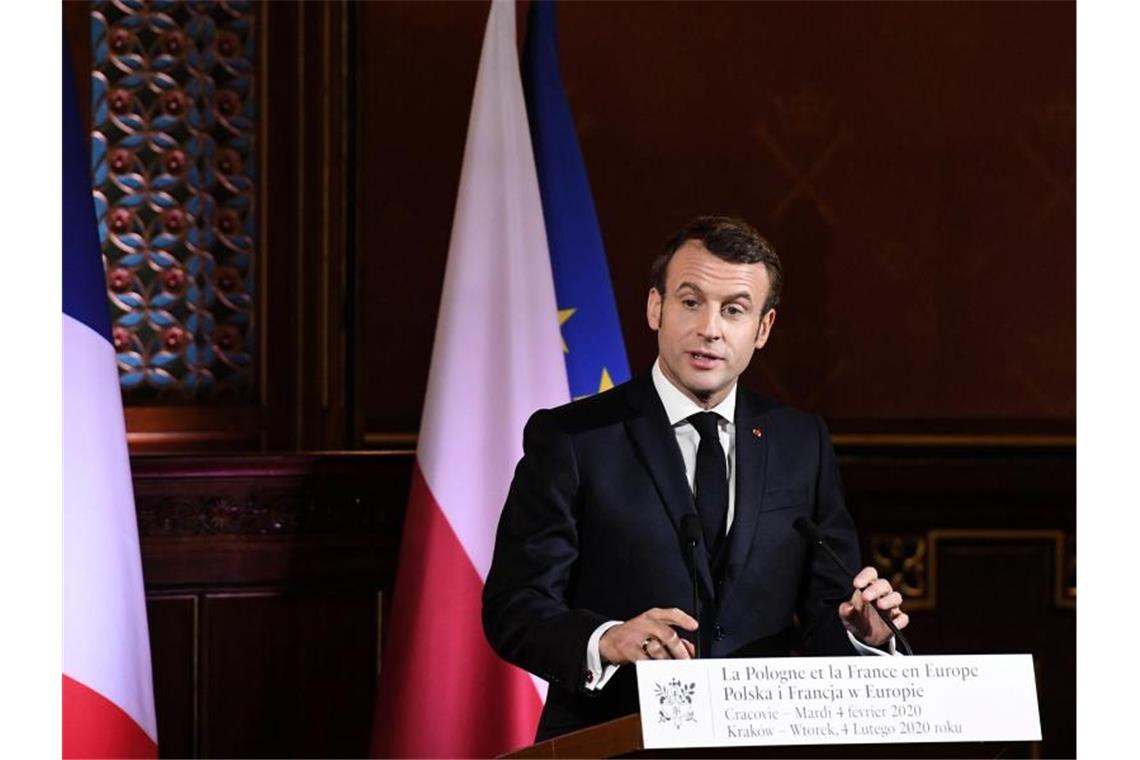 Der französische Präsident Emmanuel Macron strebt eine europäische Strategiedebatte über die Rolle der französichen Nulear-Abschreckung an. Foto: Lukasz Gagulski/PAP/dpa