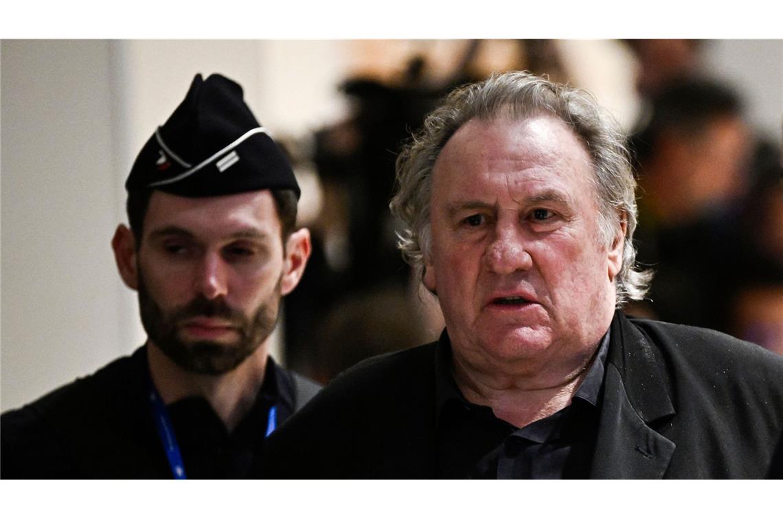 Depardieu soll wegen Vergewaltigungsvorwürfen vor Gericht Der französische Schauspieler Gérard Depardieu soll sich wegen Vergewaltigungsvorwürfen vor Gericht. (Archvibild)
