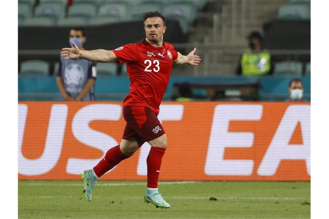 Shaqiri wahrt Schweizer Achtelfinal-Chance - Aus für Türkei Der frühere Bayern-Profi Xherdan Shaqiri erhöhte für die Schweiz auf 2:0. Foto: Valentyn Ogirenko/Reuters Pool/dpa