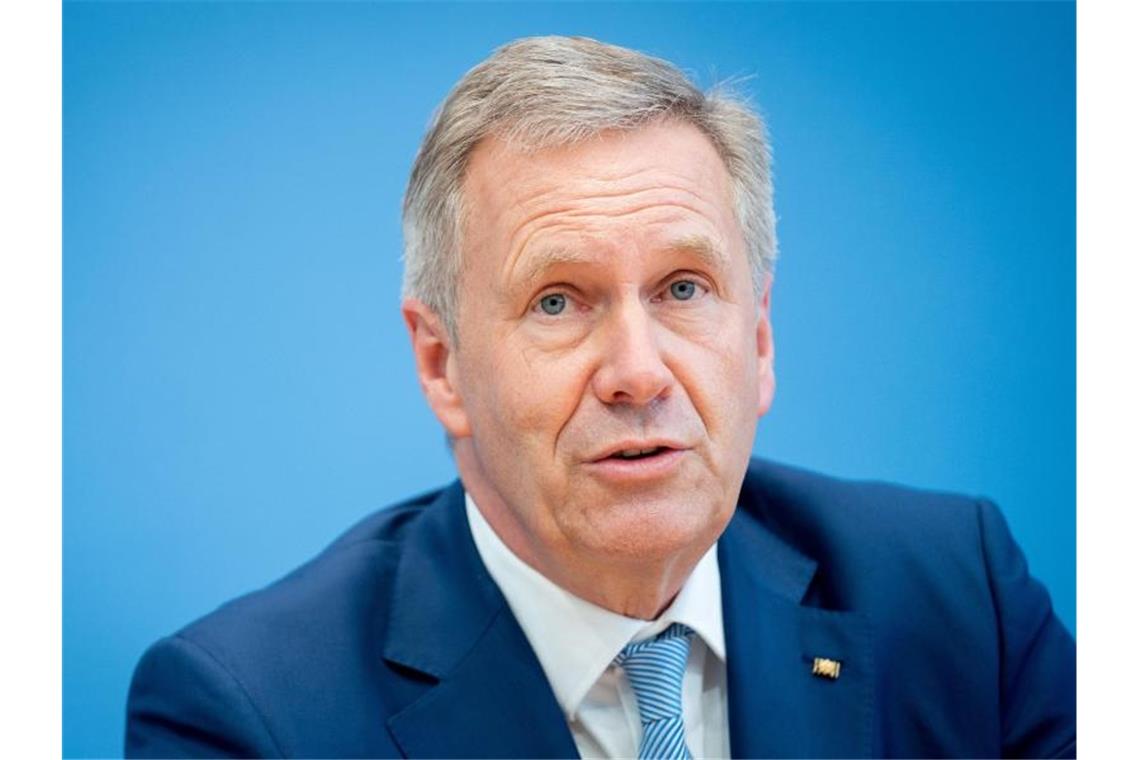 Schneller Rückzug: Mayer gibt Kampf um DOSB-Chefposten auf Der frühere Bundespräsident Christian Wulff war Mitglied der Findungskommission, die Kandidaten für den DOSB-Chefposten suchte. Foto: Kay Nietfeld/dpa