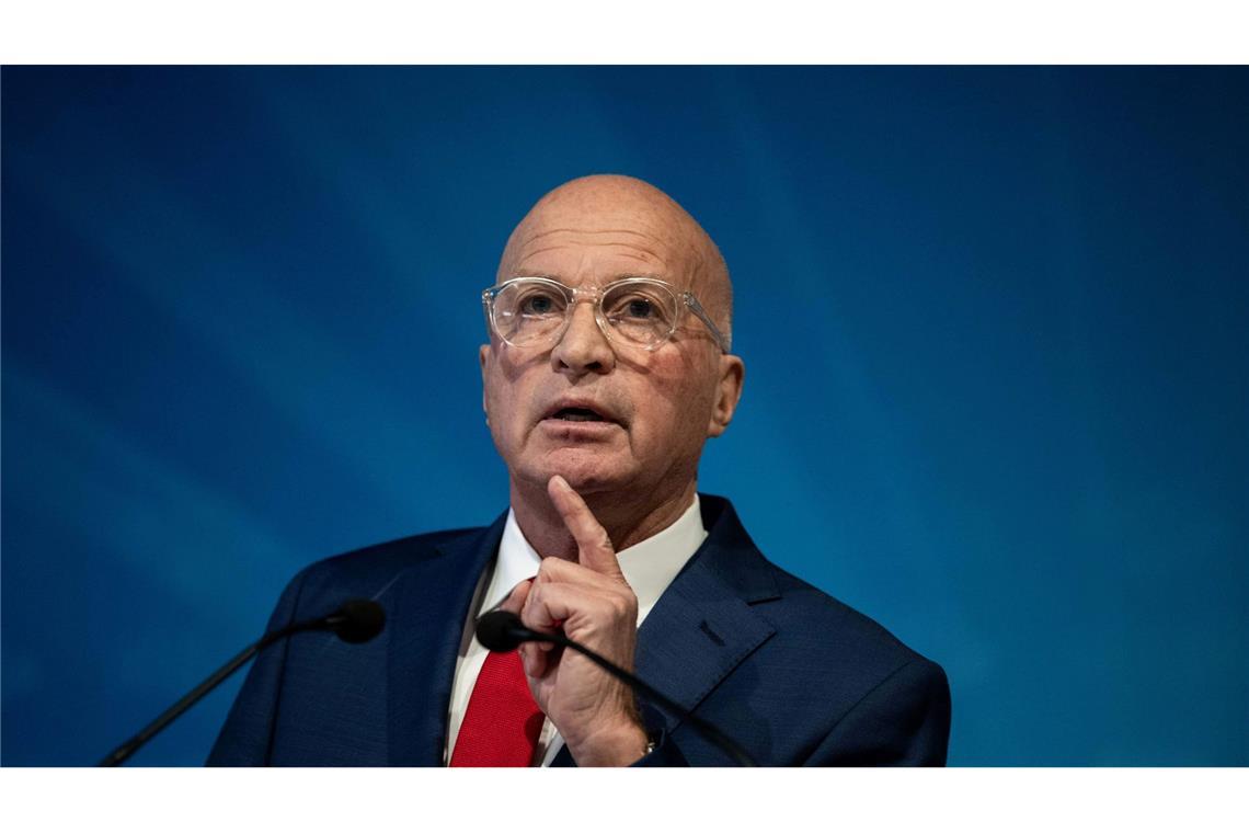 Der frühere Bundeswehroberst Rüdiger Lucassen tritt nach langen internen Querelen von seinem Amt als verteidigungspolitischer Sprecher der AfD-Fraktion zurück. (Archivbild)