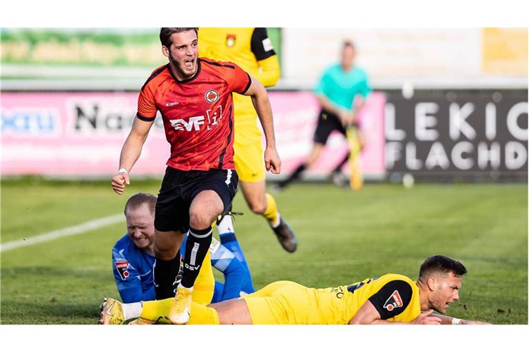 Der frühere Kickers-Stürmer Tyron Profs verlässt den 1. Göppinger SV und Baden-Württemberg.  
Foto:IMAGO / Rene Traut