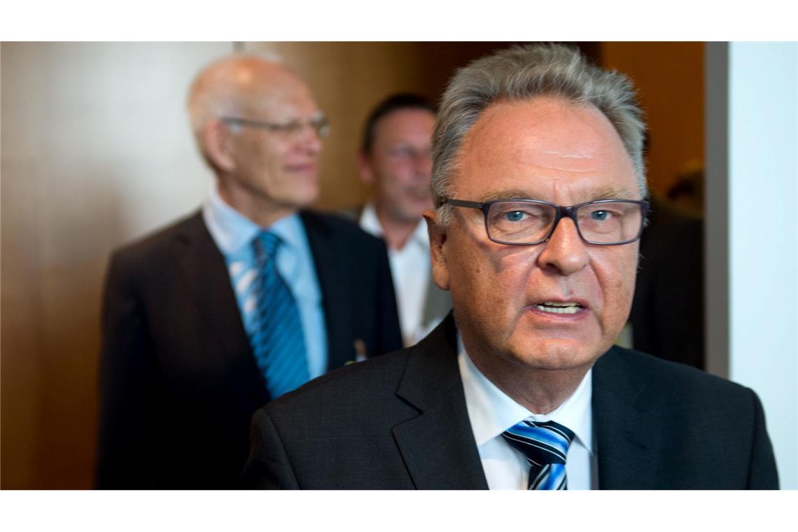 Der frühere Verfassungsgerichtspräsident Hans-Jürgen Papier hatte zuletzt den Vorsitz der Beratenden Kommission NS-Raubgut inne. (Archivbild)