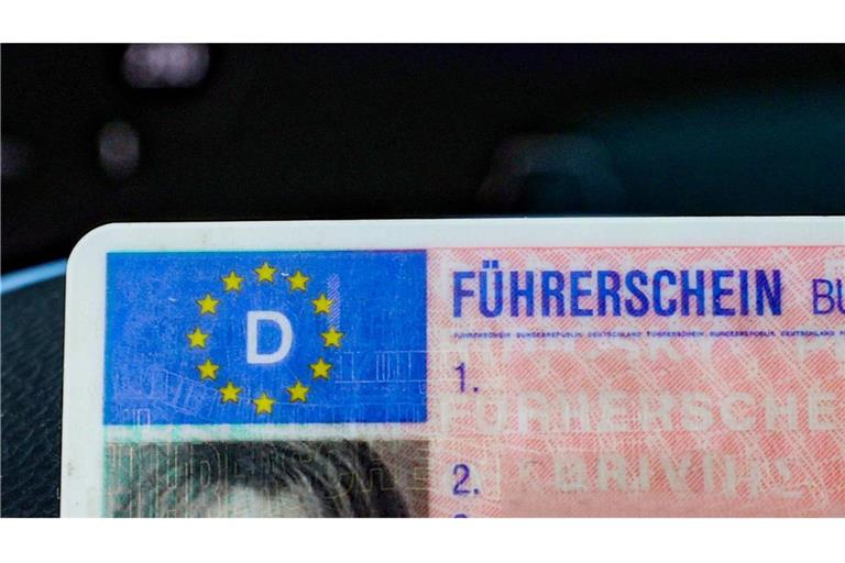 Der Führerschein in Deutschland wird immer teurer und kann mittlerweile bis zu 4400 Euro kosten. (Symbolfoto)