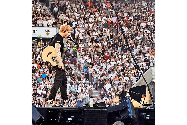 Der Fußballrasen hat bereits beim Konzert von Ed Sheeran einiges abbekommen – und soll erneuert werden.
         
         Foto: Ferdinando Iannone