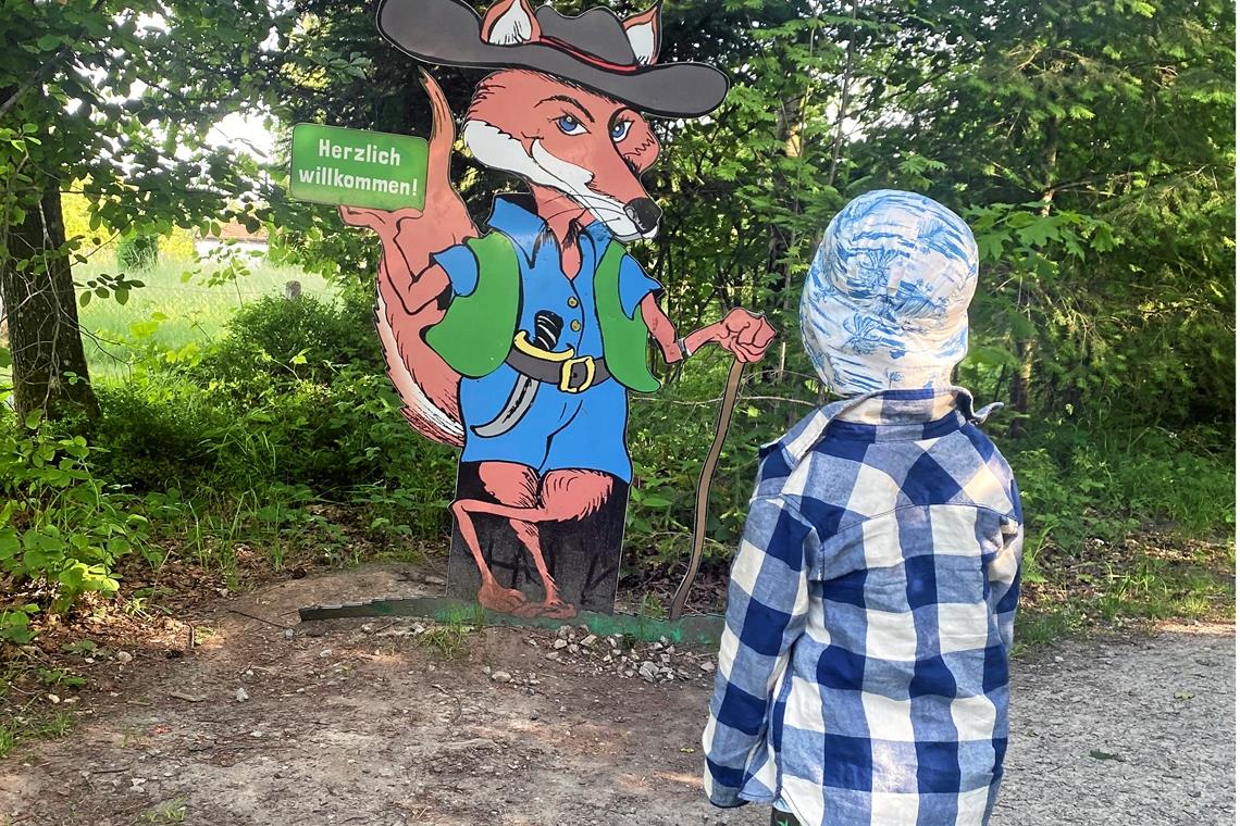 Der Fuxipfad ist in zwei Teile untergliedert, die jeweils acht beziehungsweise elf Stationen aufweisen. Für Kleinkinder ist er weniger geeignet, eher für Kinder ab dem Schulalter. Fotos: G. Lambrecht