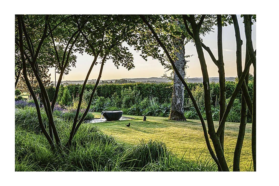 Der Garten besticht durch seine ruhige Atmosphäre, seine Konzentration auf das Wesentliche und seine gelungenen Proportionen.