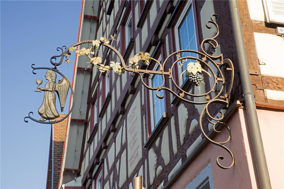 Der Gasthof Engel hat eine lange Geschichte. 1553 erwarben die Vorfahren der Familie Bunk das Haus, das zuvor im Besitz des Klosters war.