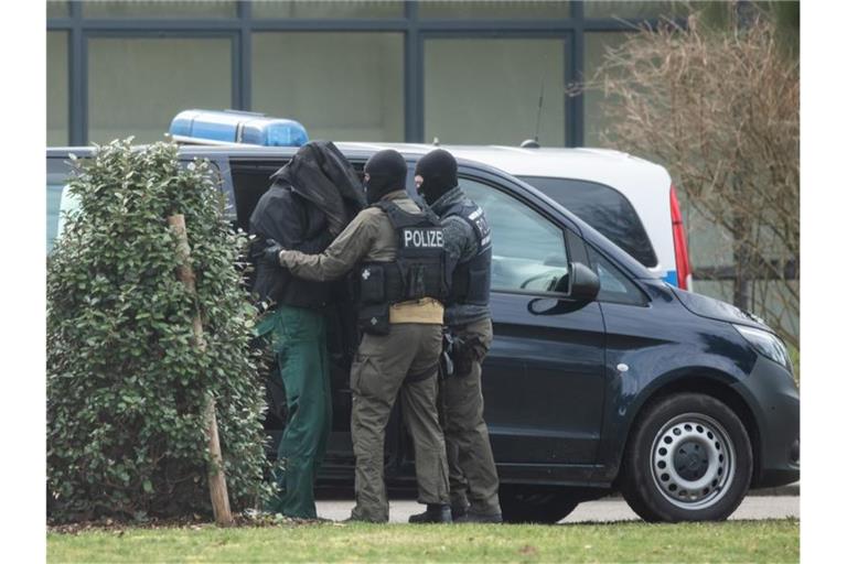 Der Generalbundesanwalt war am Freitag mit Razzien gegen die Gruppe vorgegangen und hatte die anderen zwölf Mitglieder oder Unterstützer festnehmen lassen. Foto: Silas Stein/dpa