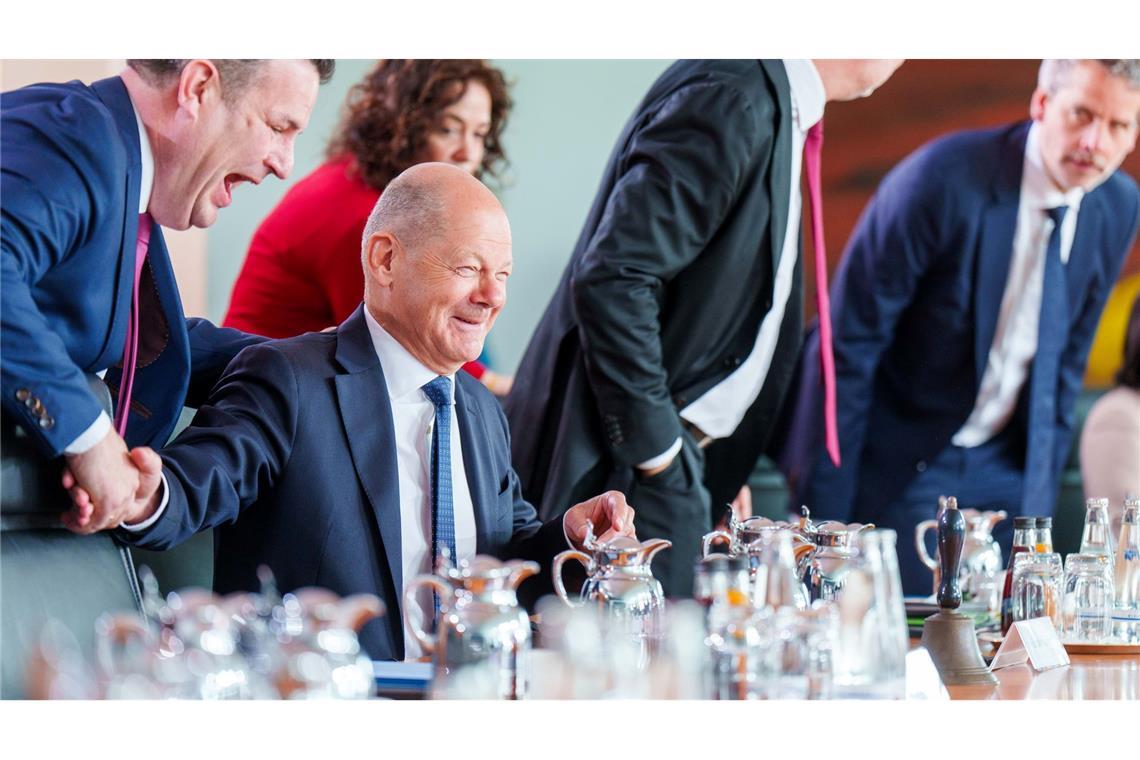 Der geschäftsführende Arbeitsminister Hubertus Heil (l., SPD) scheidet wahrscheinlich genauso aus der Regierung aus wie sein Chef Olaf Scholz.