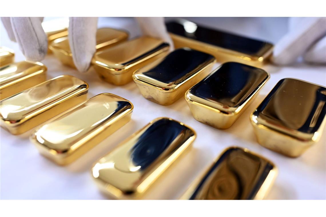 Deutsche Börse: Goldschatz für Anleger größer geworden Der Goldpreis hat im ersten Halbjahr deutlich zugelegt (Archivbild)