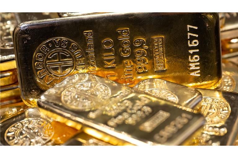 Der Goldpreis nähert sich wieder dem Rekordhoch, das Mitte April bei 3.500 Dollar erreicht worden war. (Symbolbild)