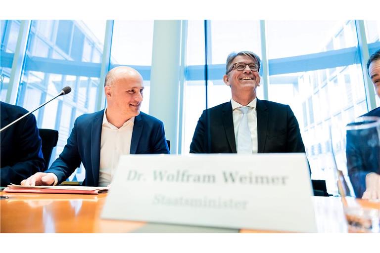 Der Grüne Sven Lehmann hat den Kulturstaatsminister schon mehrfach in den Kulturausschuss geladen, um Bericht zu erstatten. (Archivbild)