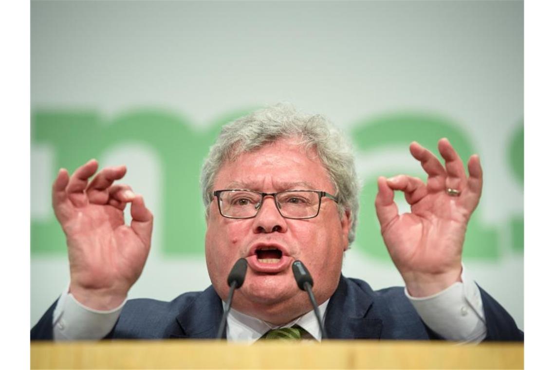 Auch Bütikofer hält Palmer-Ausschlussverfahren für misslich Der Grünen-Europaabgeordnete Reinhard Bütikofer spricht in Berlin. Foto: Gregor Fischer/dpa/Archivbild